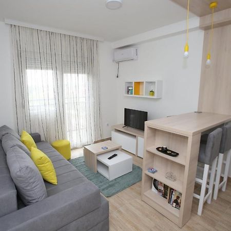 Apartamento Fast Sleep & Go 3 Paraćin Exterior foto