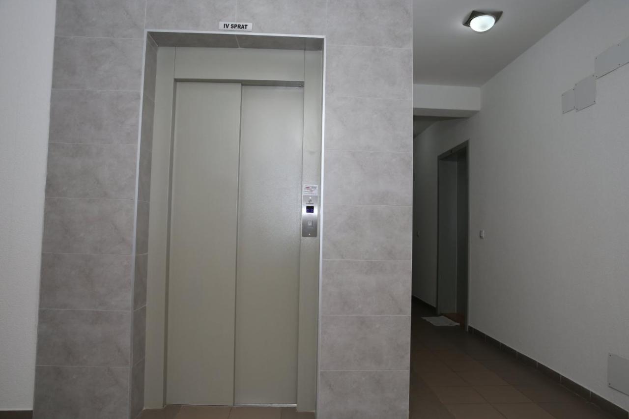Apartamento Fast Sleep & Go 3 Paraćin Exterior foto