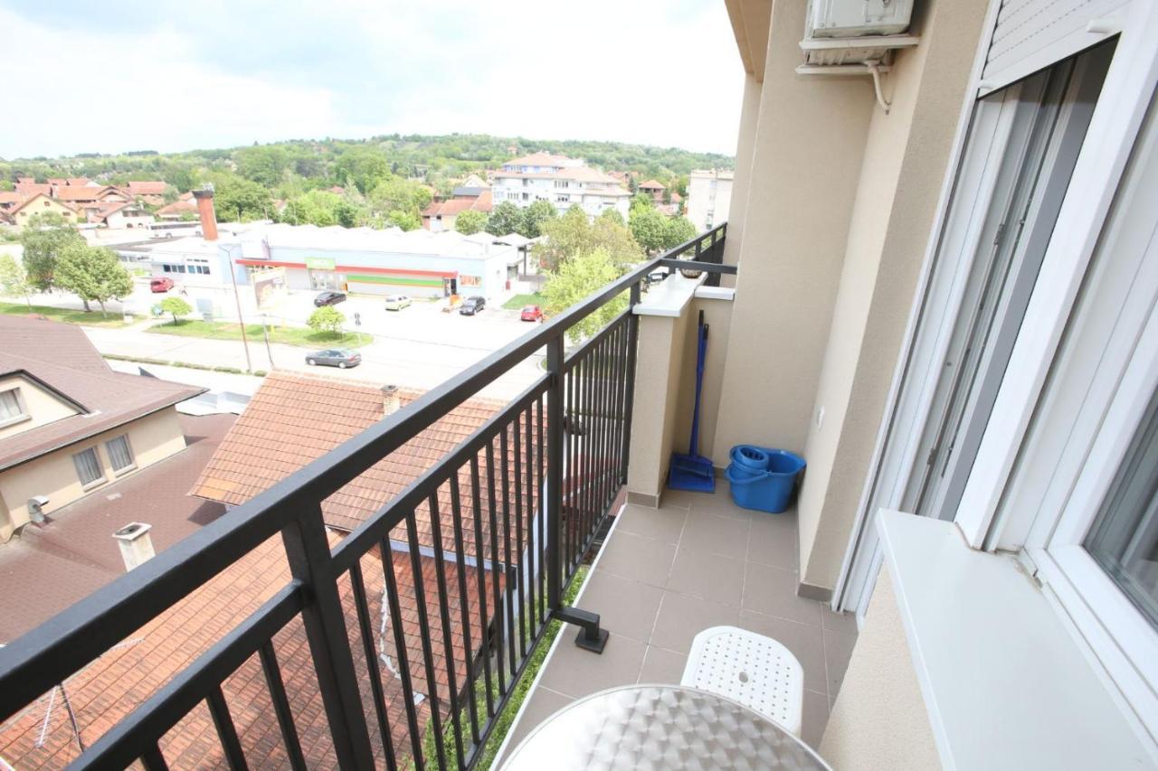 Apartamento Fast Sleep & Go 3 Paraćin Exterior foto